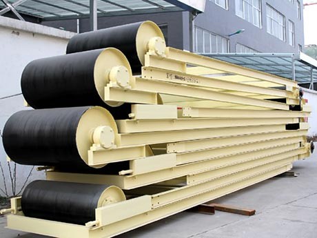 下運帶式輸送機對制動系統(tǒng)有哪些要求？