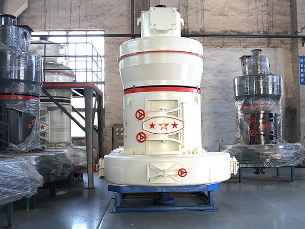 河南雷蒙磨粉機(jī)多少錢一臺(tái)？（時(shí)產(chǎn)15噸左右）