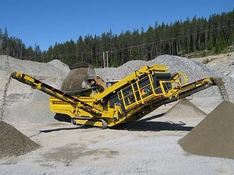 流動砸石機(jī)價格_小型移動磕石機(jī)多少錢一臺