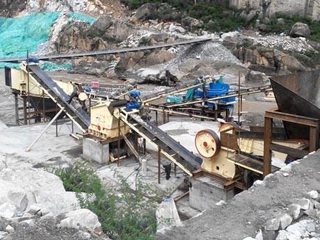 一套石料設(shè)備都包含哪些，建一條日產(chǎn)一萬噸石料廠生產(chǎn)線要多少錢