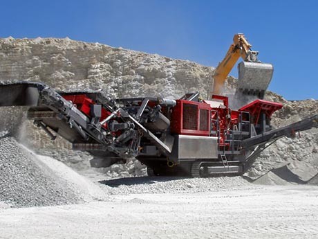 半掛式砸石機(jī)-移動砸石機(jī)哪里有賣？價格得多少錢