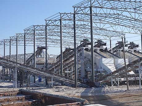 大型破碎篩砂設(shè)備一套多少錢（附固定破碎制沙、移動(dòng)破碎制沙報(bào)價(jià)清單）