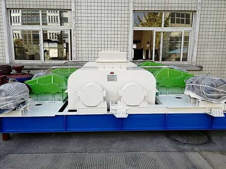 聽說小型對(duì)輥粉碎機(jī)可以制砂？對(duì)輥制砂工作視頻都有？