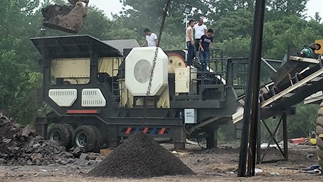 山西移動(dòng)式煤炭破碎機(jī)加工視頻