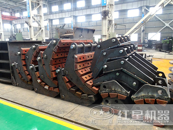 如何設計反擊式破碎機的反擊板？