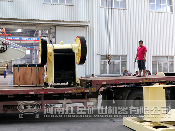 碎屑巖破碎機(jī)發(fā)貨圖