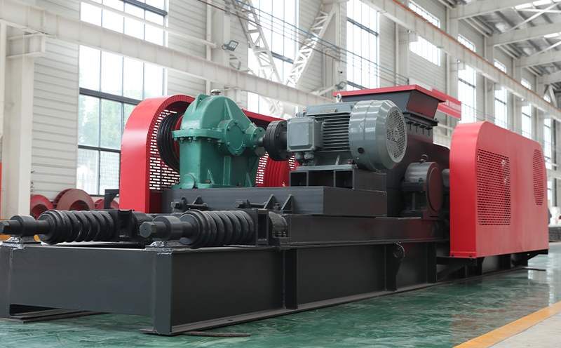 河卵石對(duì)輥式破碎機(jī)