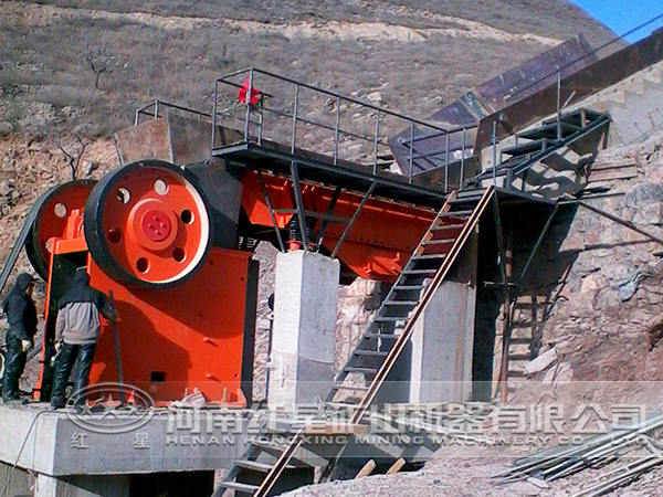 黑鎢礦碎石機(jī)生產(chǎn)現(xiàn)場(chǎng)