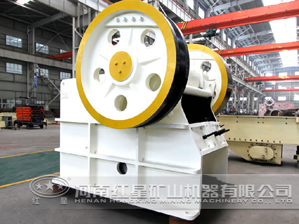 紅星硼礦破碎機(jī)