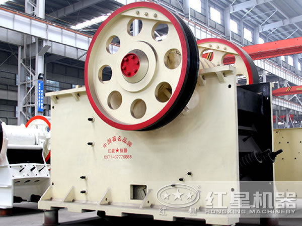 投資一臺(tái)顎式破碎機(jī)大概需要多少錢