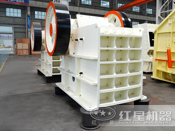 河南鄭州青石破碎機(jī)廠家哪家更好