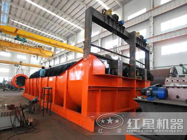 螺旋分級(jí)機(jī)生產(chǎn)車間