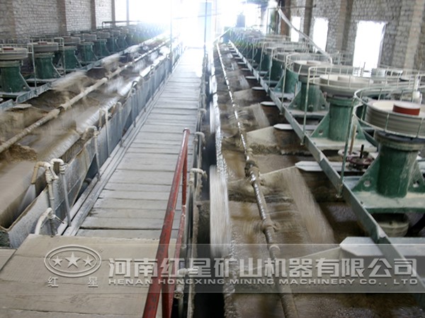 藍(lán)晶石浮選機(jī)現(xiàn)場(chǎng)圖