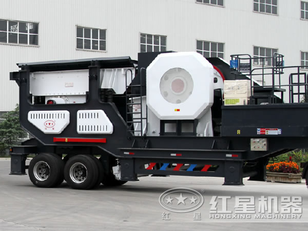 移動(dòng)破碎站側(cè)面