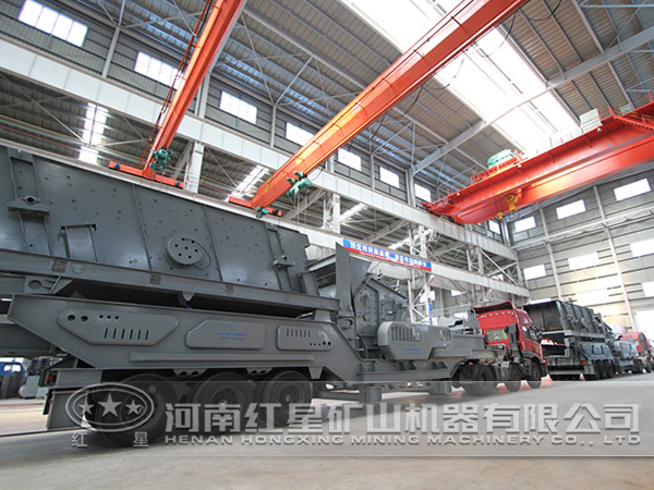 移動(dòng)破碎站側(cè)面圖