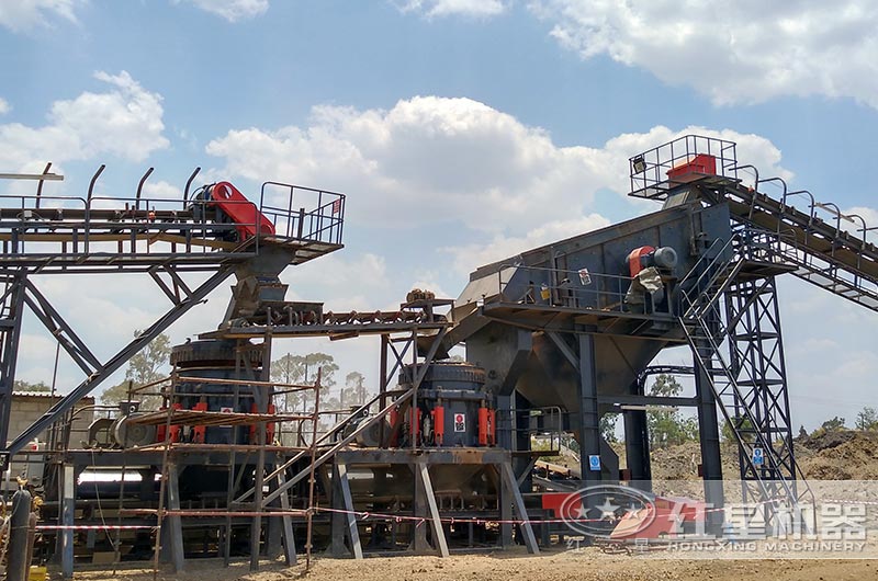 圓錐破碎機(jī)工作現(xiàn)場圖片