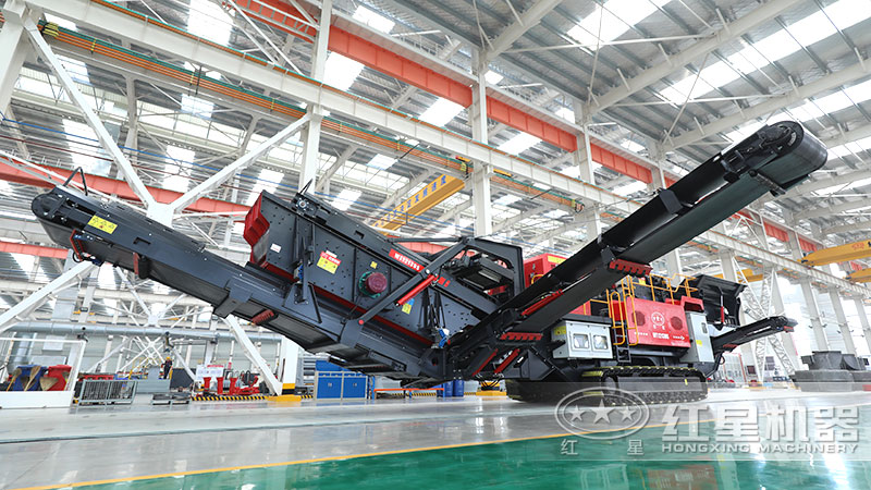 履帶式破碎站，集破碎篩分一體的移動生產(chǎn)線多少錢一臺（有現(xiàn)場視頻）