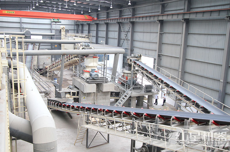 江蘇客戶圓錐破碎機工作現(xiàn)場實拍圖