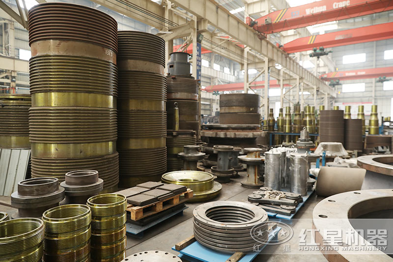 紅星機(jī)器大理石廢料制沙生產(chǎn)線廠家，配件區(qū)