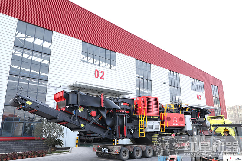 大型移動(dòng)式石子破碎機(jī)設(shè)備圖片