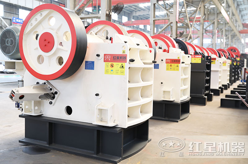 顎式石渣粉碎機(jī)圖片