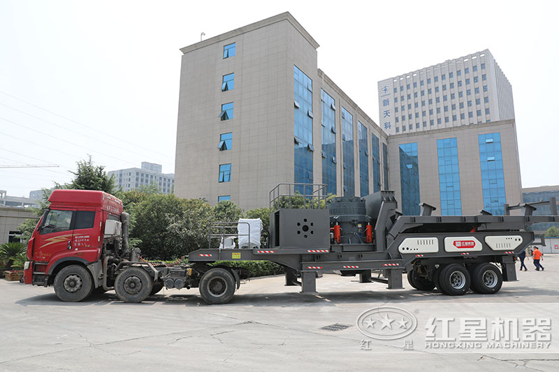 移動破碎機，暢游沙場的小精靈