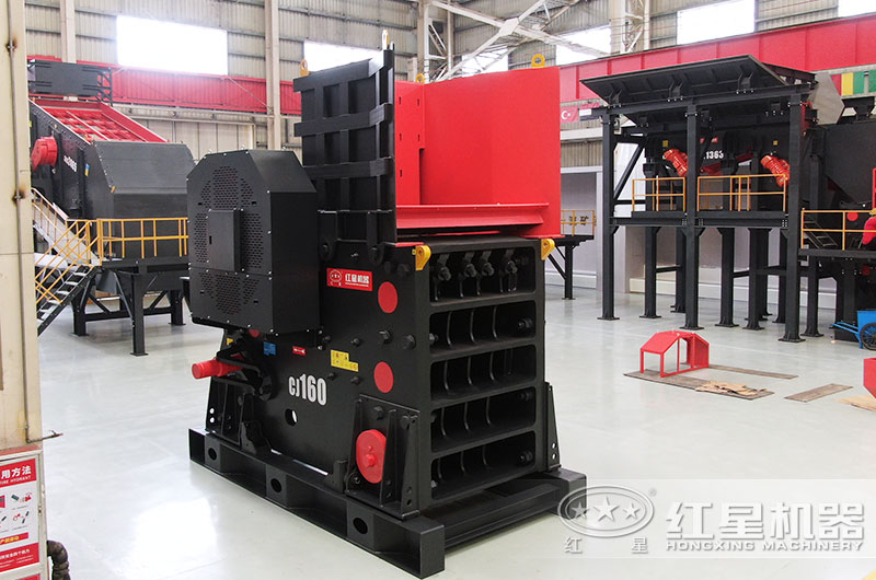 顎式破碎機(jī)圖片