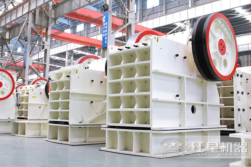 顎式破碎機設備車間全部現(xiàn)貨供應