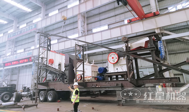 四合一車(chē)載破碎機(jī)：鄂破+反擊破