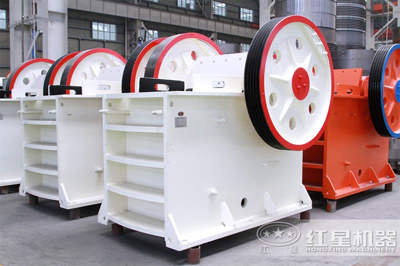 小型粉碎機(jī)多少錢，石頭打成石子的