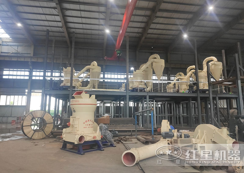 石英砂磨出的粉能達(dá)到多少目，一小時(shí)產(chǎn)多少噸