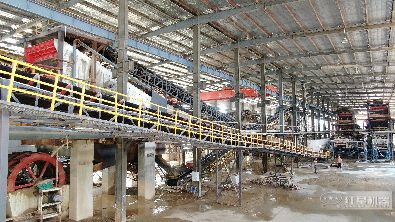 石頭制沙設(shè)備生產(chǎn)線(xiàn)配置一套時(shí)產(chǎn)300噸價(jià)格是多少