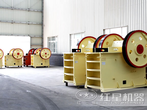 機制砂作業(yè)核心設(shè)備顎式破碎機