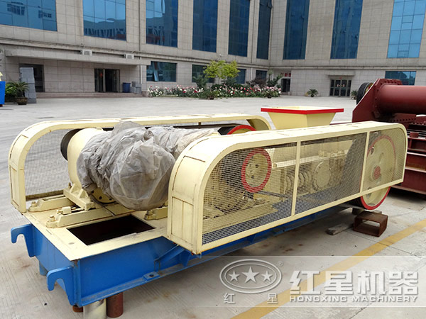 如何設計雙齒輥破碎機分離收集裝置的主要參數(shù)？