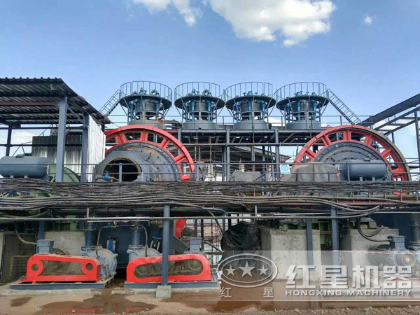 鋼球磨煤機(jī)作業(yè)現(xiàn)場