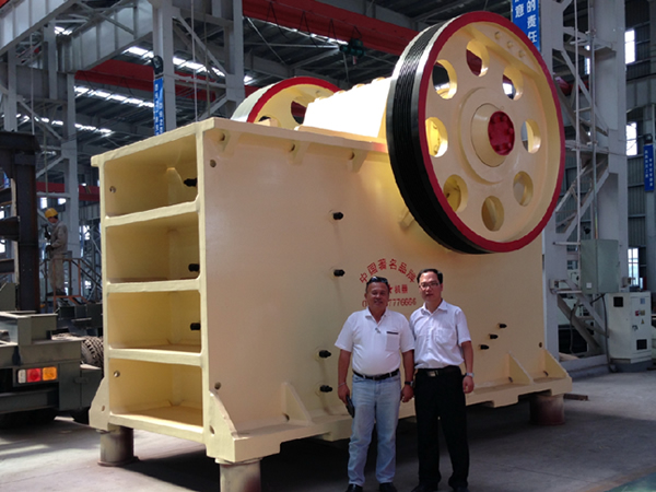 大型破碎機(jī)設(shè)備