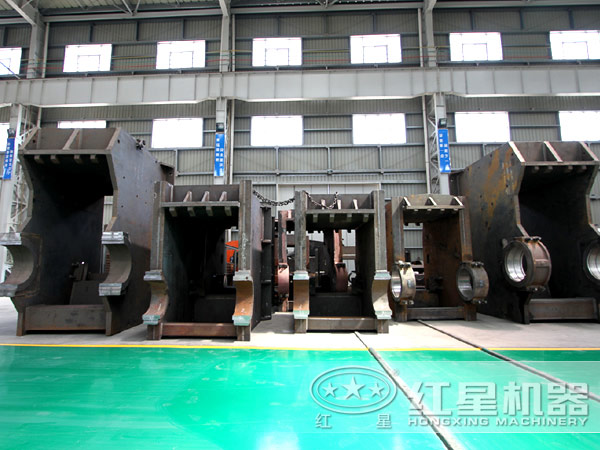 顎式破碎機機架設(shè)計