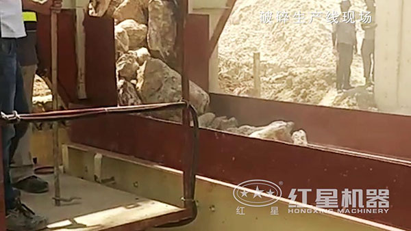 給料機(jī)現(xiàn)場實(shí)拍