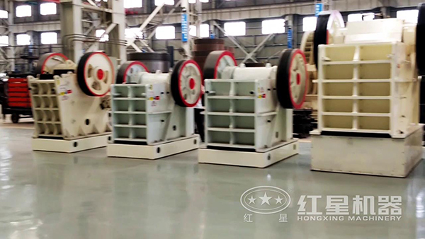 顎式破碎機(jī)生產(chǎn)車間