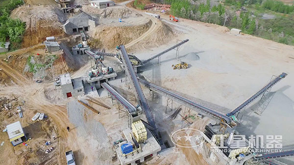 反擊式破碎機(jī)生產(chǎn)線現(xiàn)場