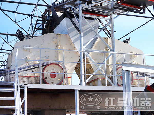 反擊式破碎機(jī)現(xiàn)場實拍