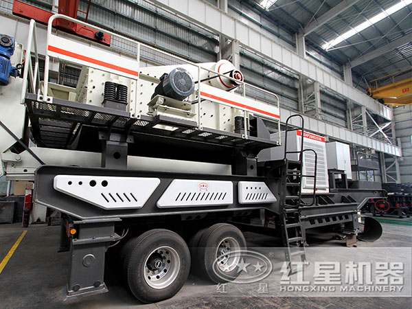 移動(dòng)碎石機(jī)高清實(shí)拍