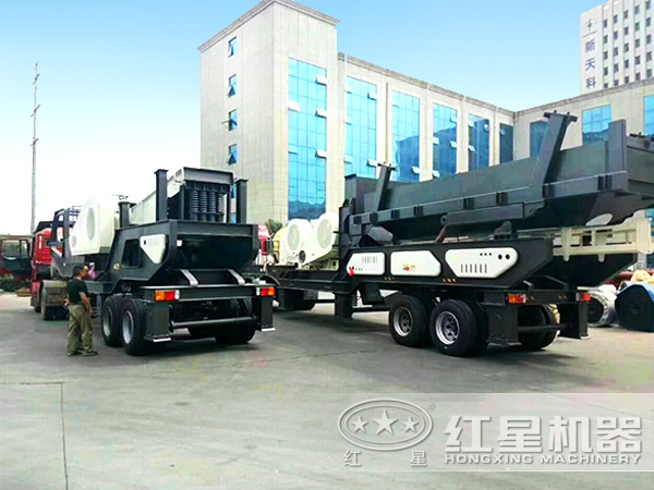 建筑垃圾車載移動破碎機(jī)發(fā)貨圖