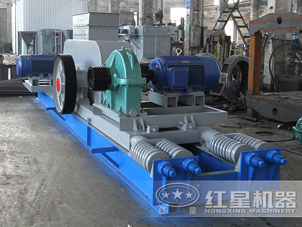 大型對(duì)輥破展示