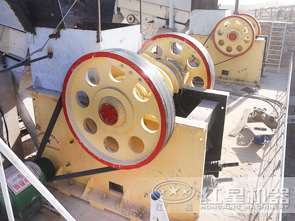 200方碎石機(jī)現(xiàn)場(chǎng)實(shí)拍