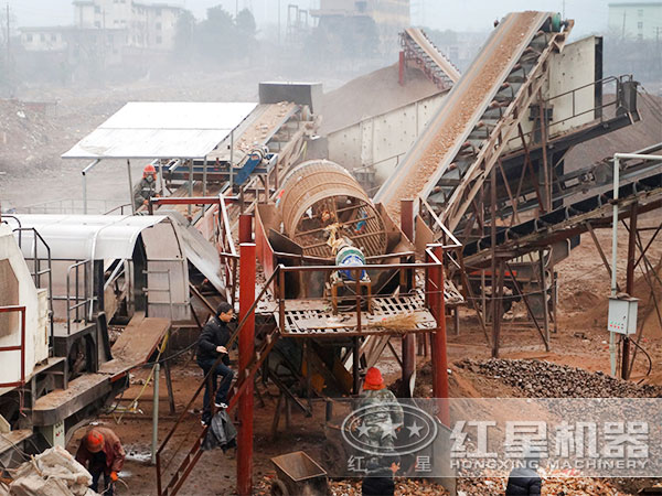 建筑垃圾移動式破碎機(jī)現(xiàn)場實(shí)拍