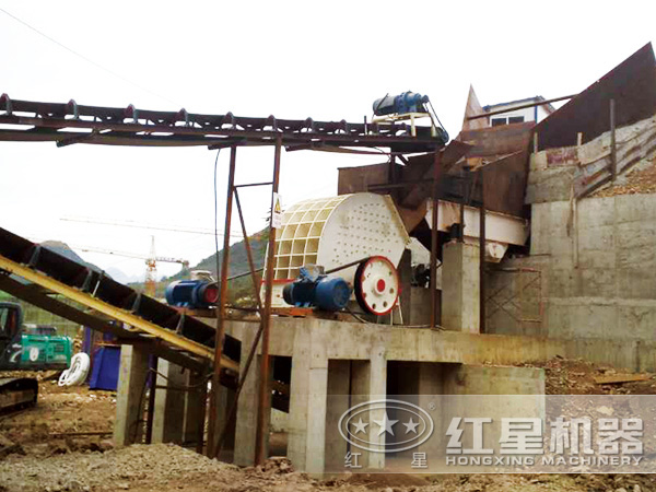 重錘破碎機(jī)現(xiàn)場
