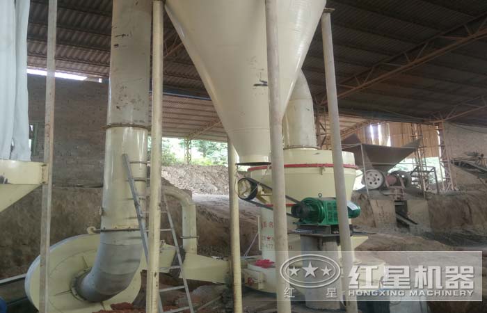 雷蒙磨粉機現(xiàn)場實拍