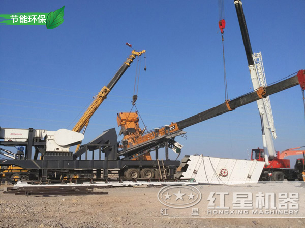 日產(chǎn)1000方大型流動磕石子機生產(chǎn)現(xiàn)場