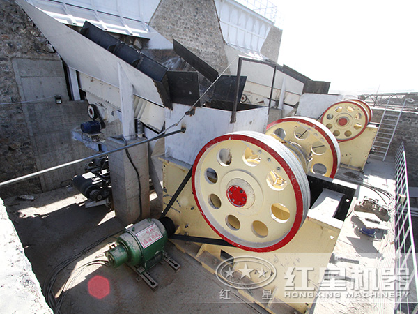 日產一萬噸破碎機現(xiàn)場實拍